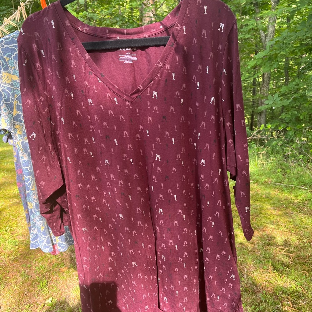 Lane Bryant 26/28 wine color 3/4 sleeve v-neck